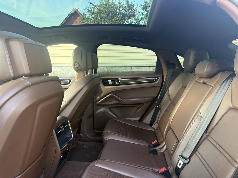 Porsche cayenne coupe hybrid 462 cp 2021