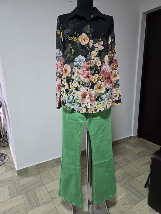 Bluza/Camasa cu imprimeu floral verde si rosu