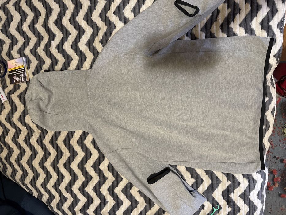 Nike reflective hoodie