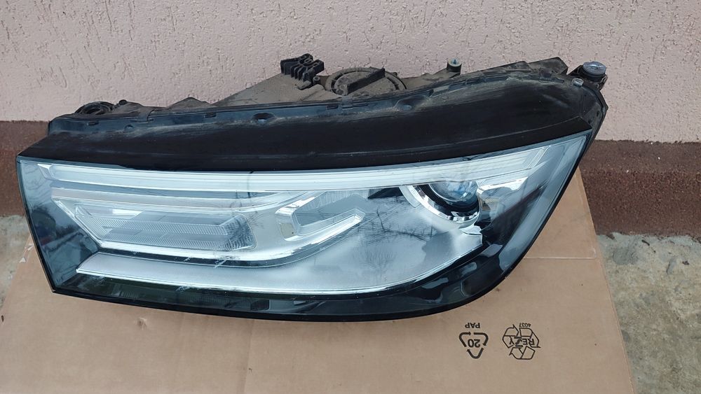 Far stg Audi Q5  model 2018 80
