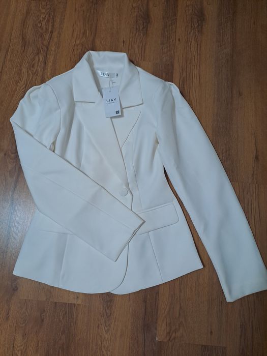 Белый Пиджак 8000