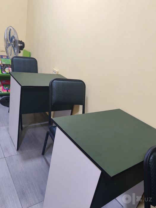 Продаются парты и стулья комплекты