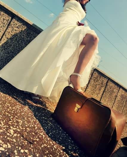 Сватбена рокля екрю