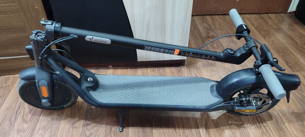 Электросамокат Ninebot F 25 E