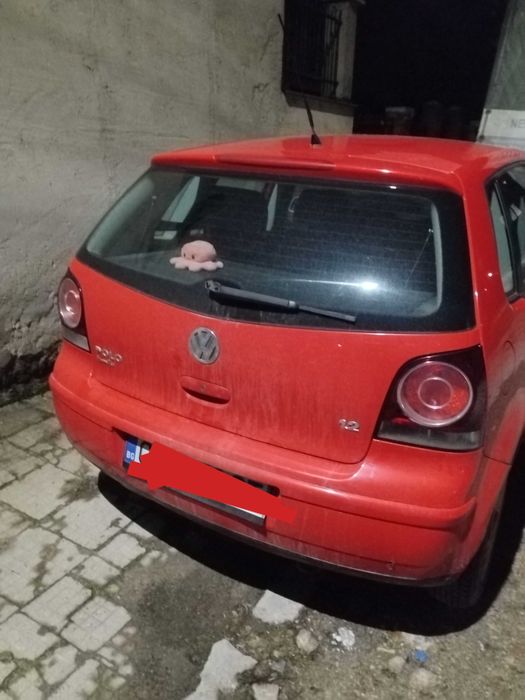 Продавам фолцваген поло