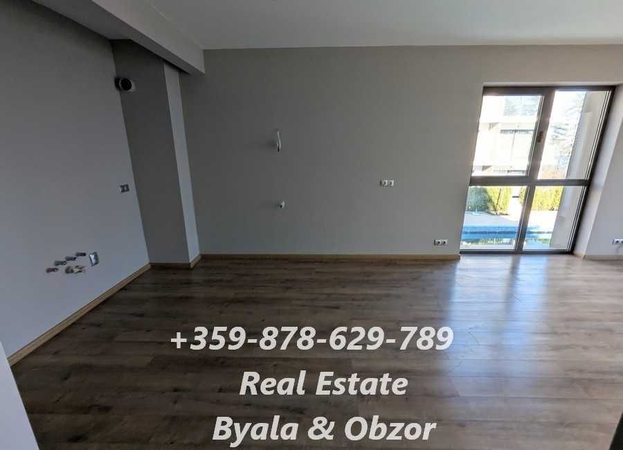 Продава се Тристаен апартамент в Обзор - 95 кв.м за 872 €/кв.м - Снимка #2