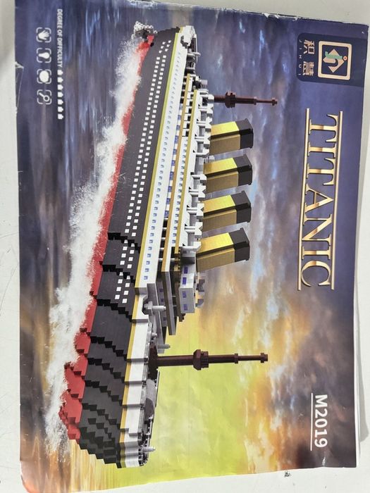 Lego titanik 3000+