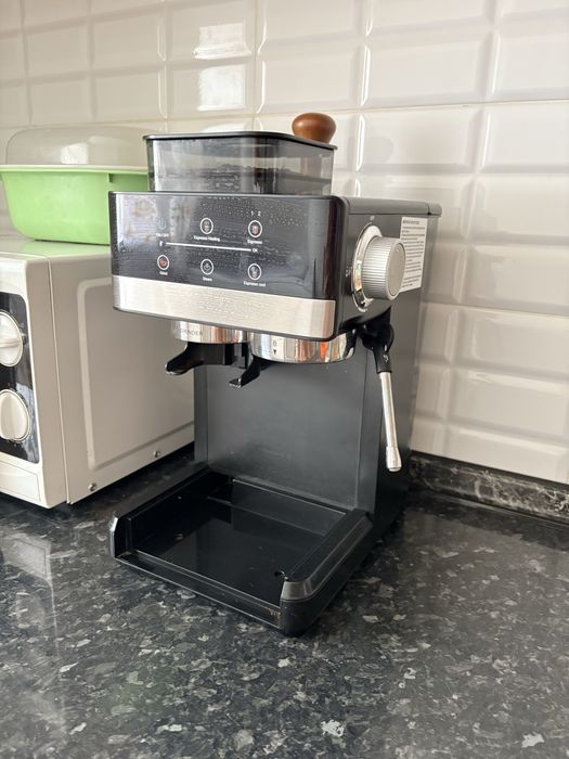 Продам Кофемашину