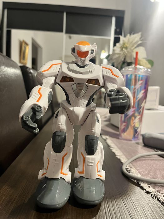 Jucarie interactiva. Robotel Noriel