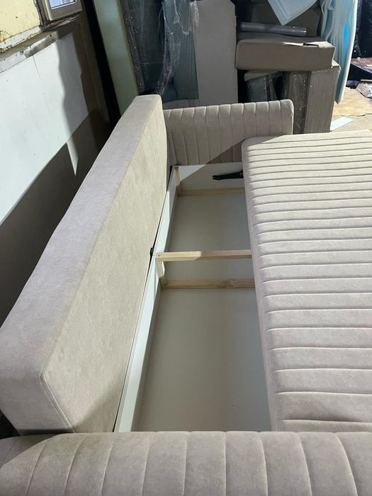 Продается новый диван,