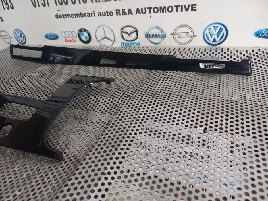 Ornamente Ornament Trim Bord Audi A8 4H D4 Volan Stanga Negru Lucios An 2010-2011-2012-2013-2014-20