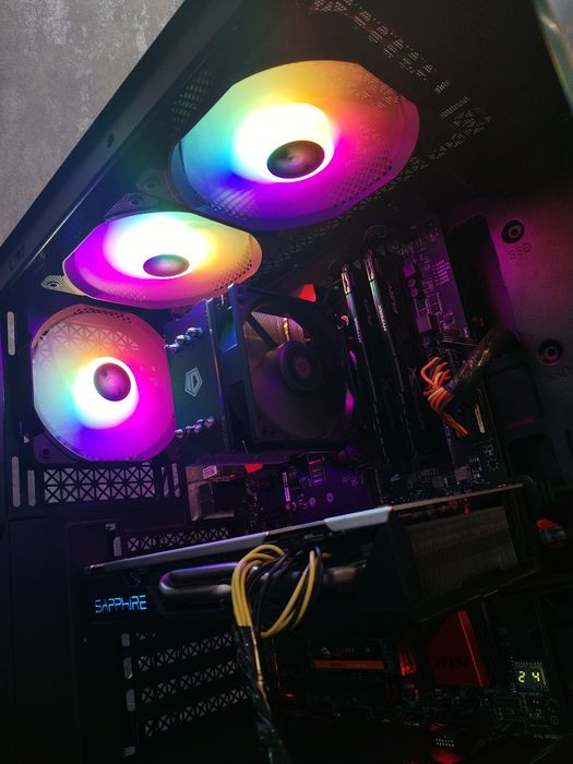 PC Gaming ×i5 6500×RX 580×3xSSD×8GB RAM×Stare excelenta (10/10)