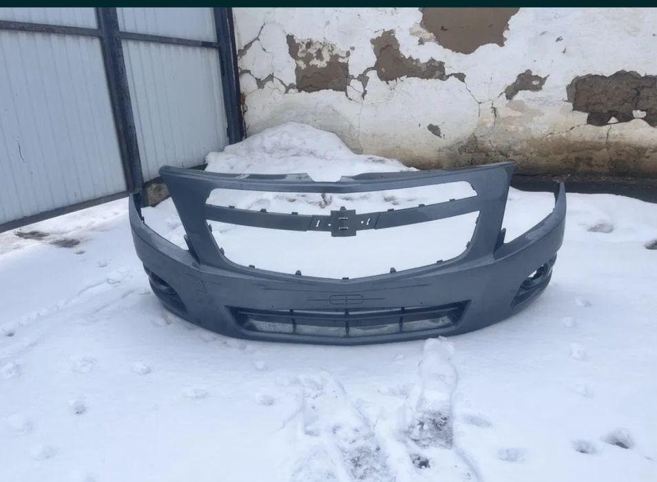 Продам бампер от кобольта