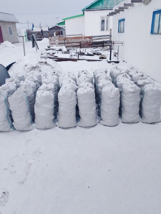 Уголь дрова в мешках