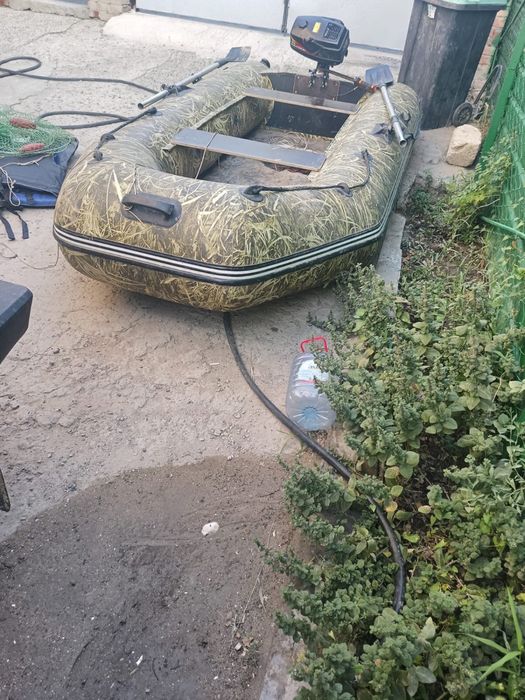 Продается новая резиновая лодка