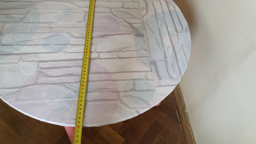 Masa rotunda din lemn pentru copii