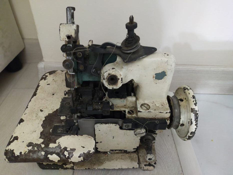 Продам оверлог советский