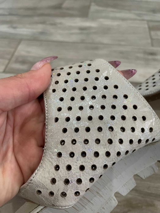 Бежови дамски сандали 40н.