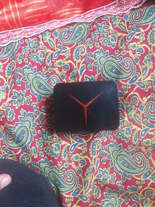 Bezpravodnoy naushnik