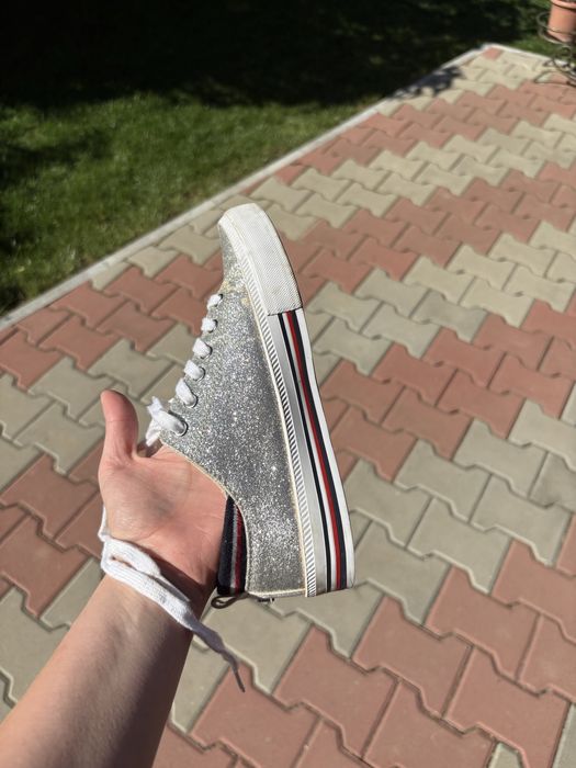 Tenisi dama Tommy Hilfiger!