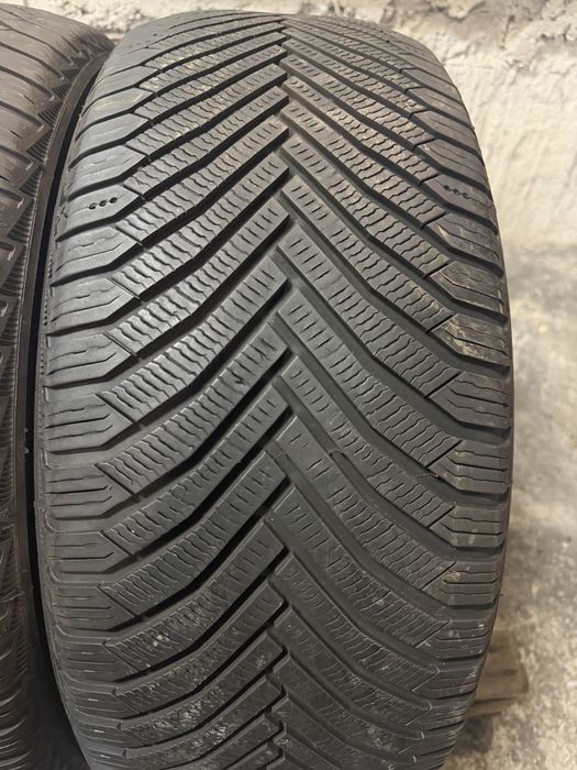 225/50/17 зимни гуми Michelin 2 броя (DOT24)
