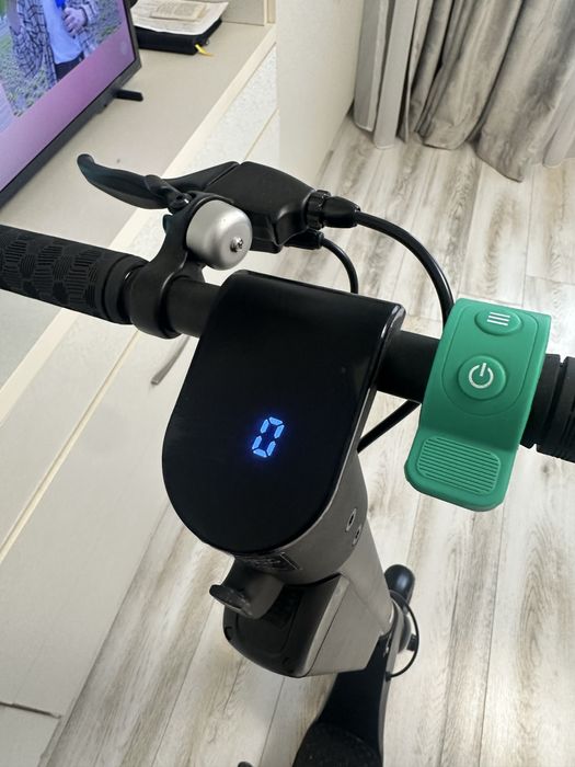 Trotineta electrica este adusa din germania