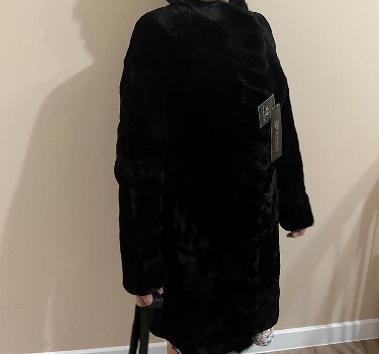 продаётся шуба мутон воротник норка