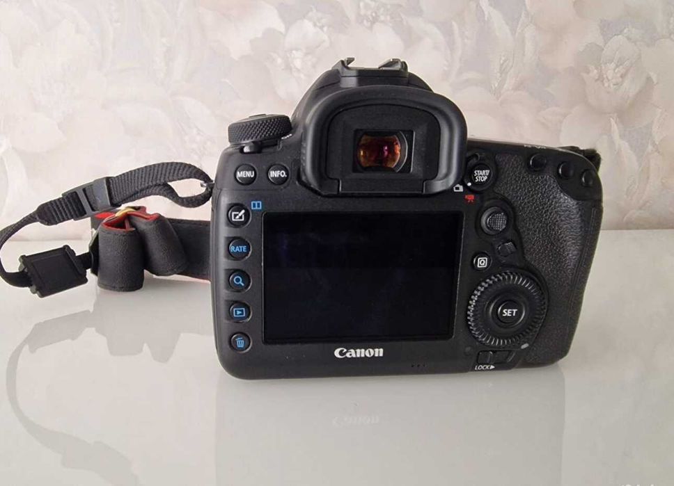 Canon EOS 5D Mark IV