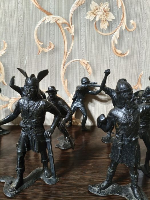 Продам солдатиков СССР