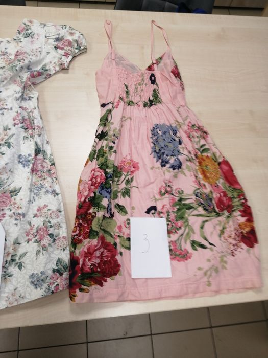 Rochii înflorat deosebite pentru ocazi speciale