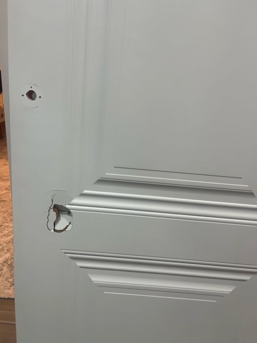 Отдам дверь, бесплатно, самовывоз