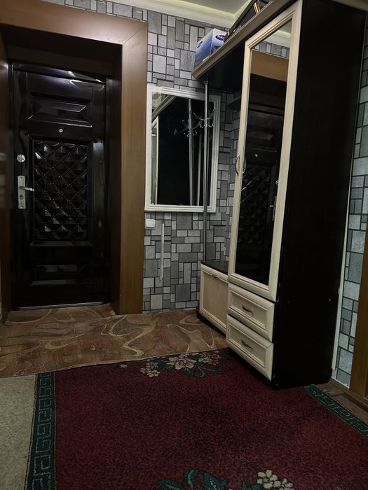 Uy sotiladi , 3 -xonali, 3/5