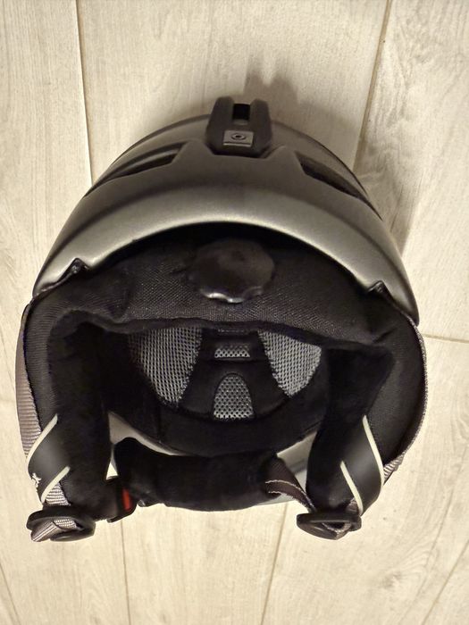 Нова каска за ски UVEX Sioux, размер S 54-56 см