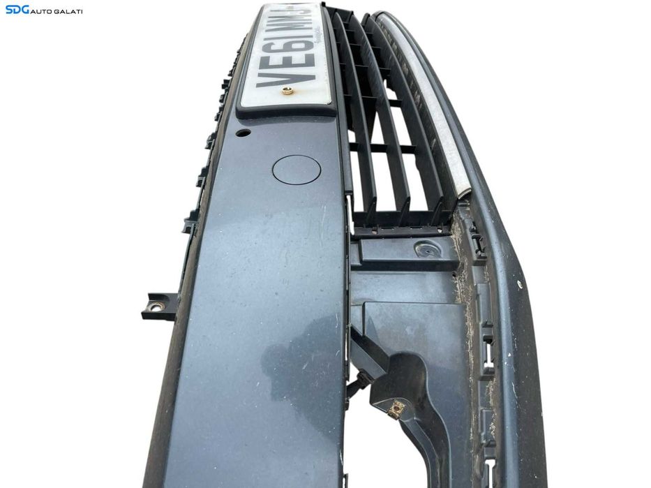 Bara Spoiler Fata cu Locas Senzori Parcare Culoare LK7X Volkswagen Passat B7 2010 - 2015 Cod 3AA807221 [B4011]