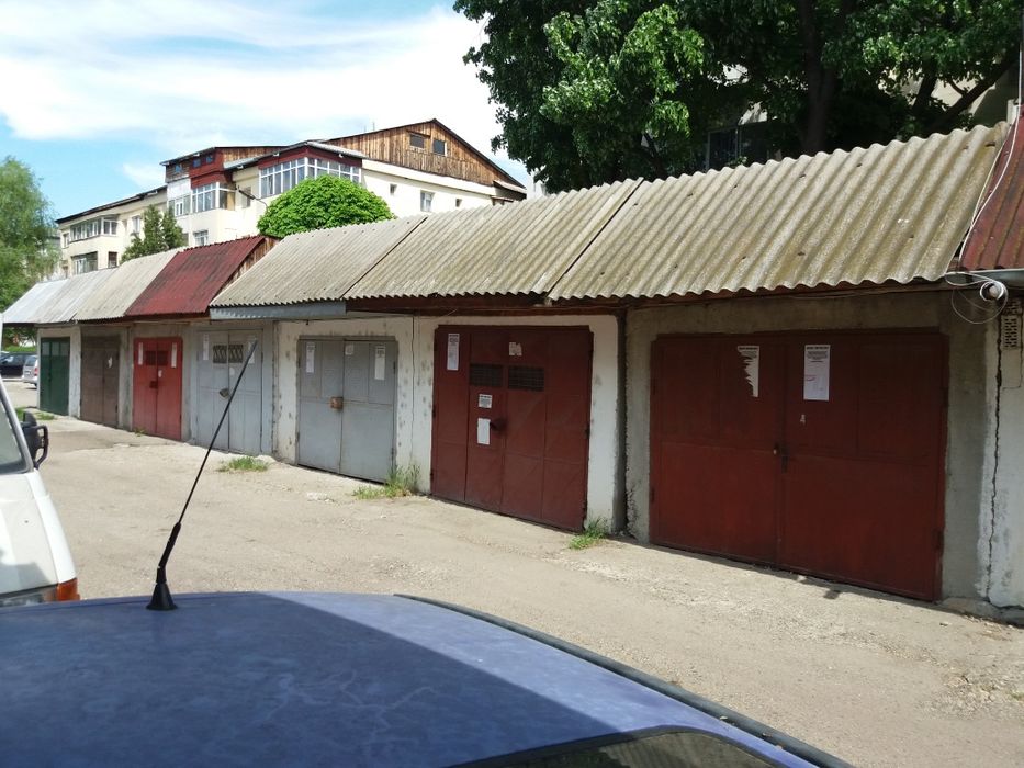 Inchiriez Garaje sau Teren in Focsani