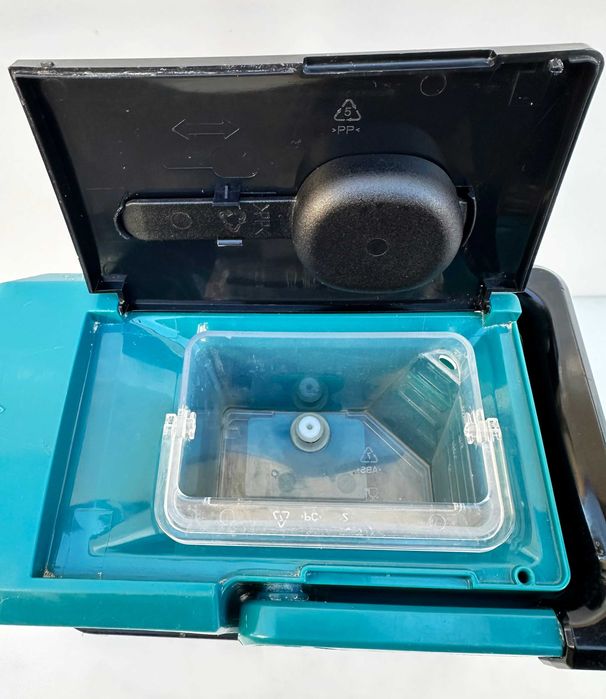 Makita DCM501 - Акумулаторна кафемашина