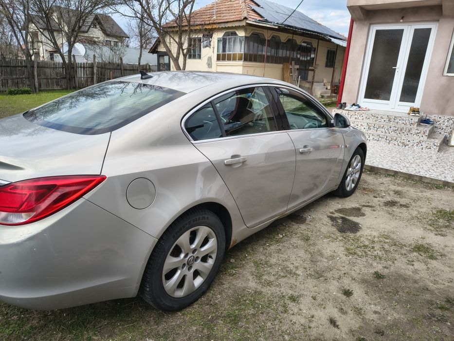 Vând Opel insignia 2.0/131 cp