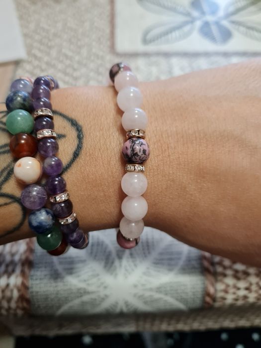 Гривна естествени Камъни Женска сила