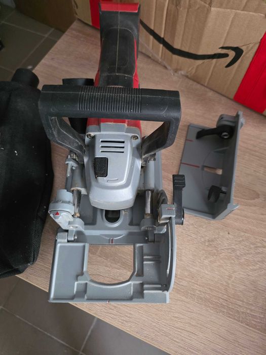 Masina de frezat fara cablu pentru dibluri din lemnbiscuitor Einhell TE-BJ 18 Li - Solo 6500 rpm adancime 20 mm fara acumulator si incarcat