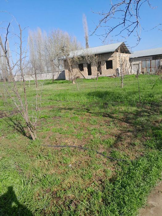 Yer sotiladi 8 sotix