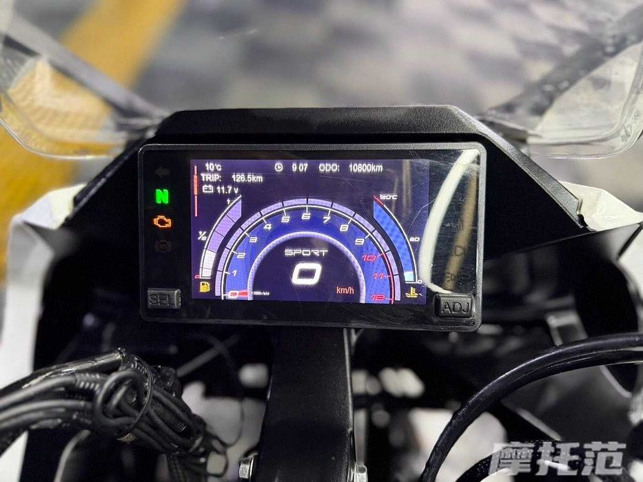 CFMoto 250SR 2021 • 10800 км • Яхши ҳолат