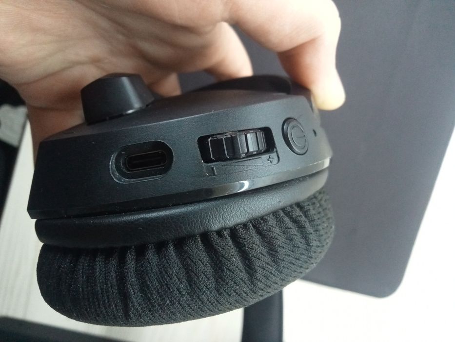 Продам наушники Hyperx