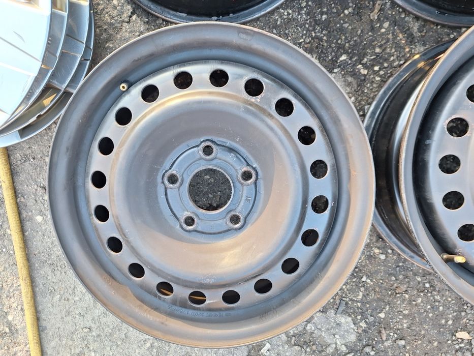 Хонда-16цола-5/114,3-200лв.-с тасове-оригинални