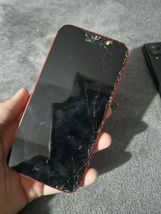 Telefoane pentru piese