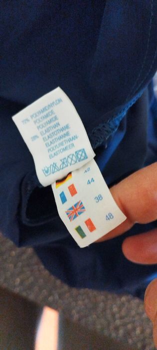 Costum de baie, intreg, bleumarin, de la: ARENA! Marimea: 38! Purtat 1