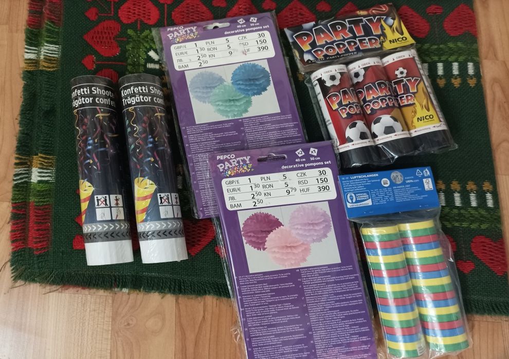 Set articole petrecere, noi