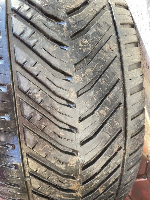 Anvelope 225x45x17 4 buc All Season plus jante aluminiu