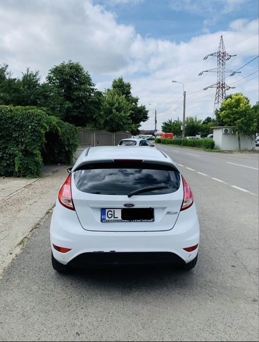 Vând Ford fiesta 2015 1.6 diesel