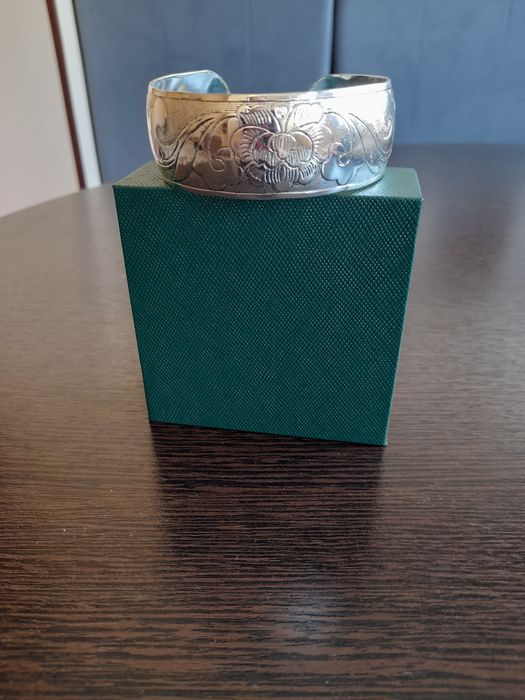 Национальный браслет