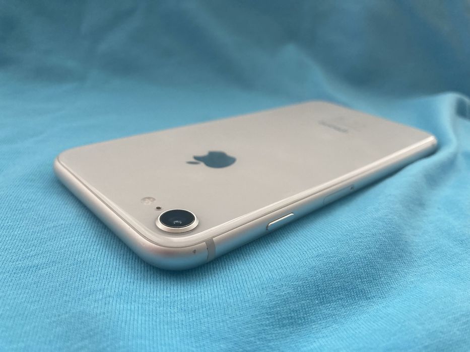 Iphone 8 alb 64gb . Stare perfecta.